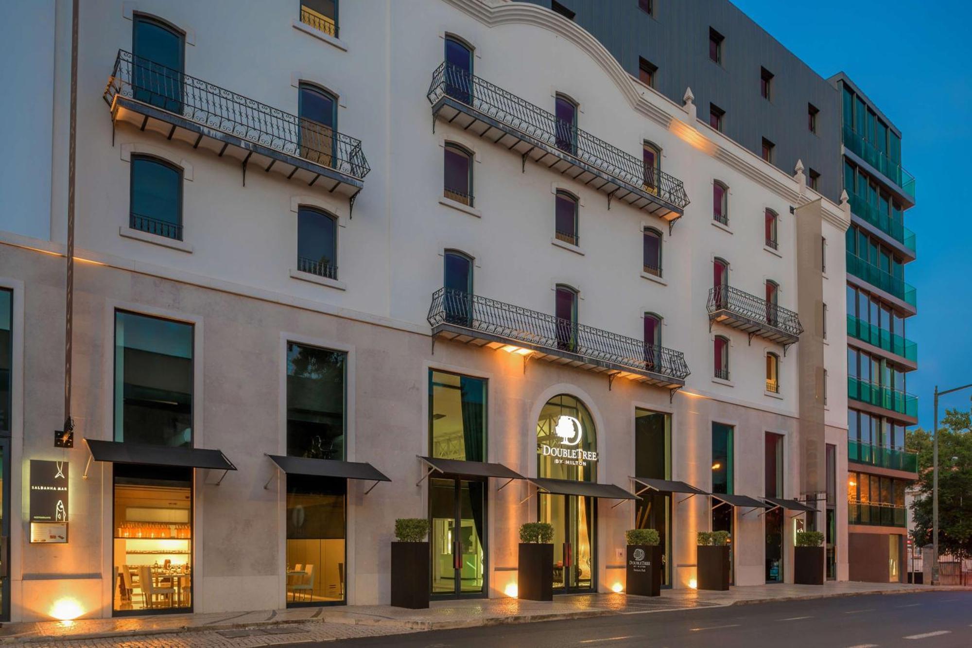 Doubletree By Hilton Lisbon Fontana Park Hotel Buitenkant foto